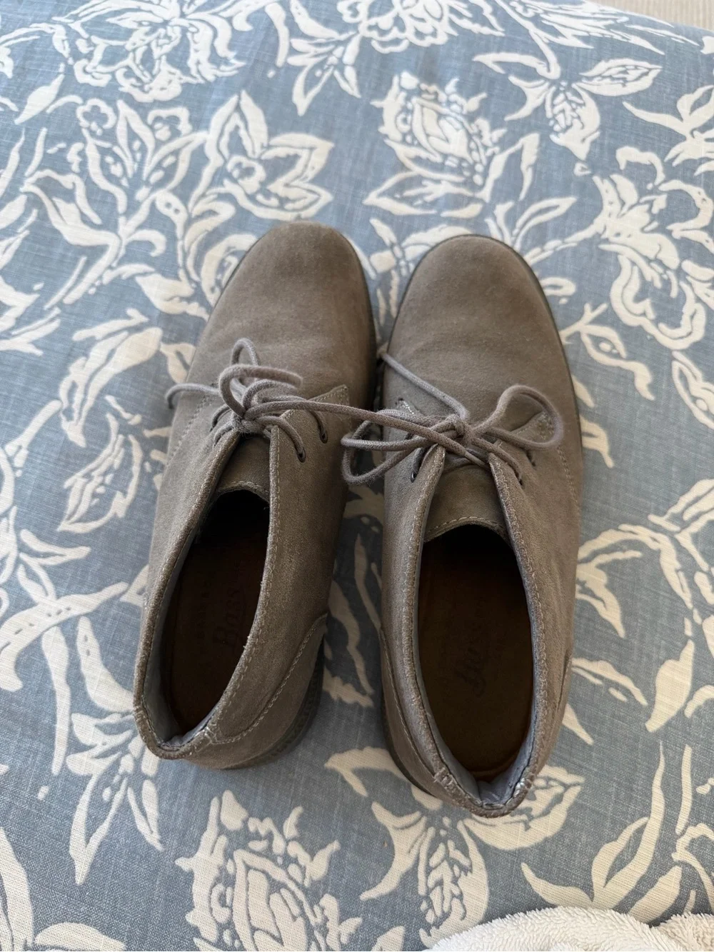 Bass & Co. gray boots